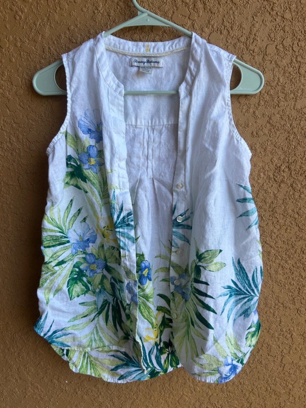 Tommy Bahama White Sleeveless Linen Floral Button-Front Top